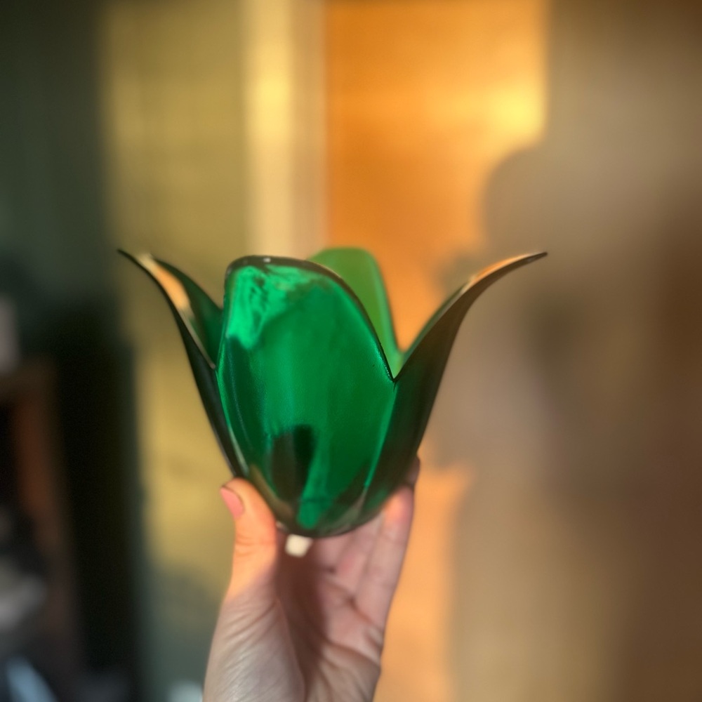Set of 2 MCM tulip vases/dishes.
